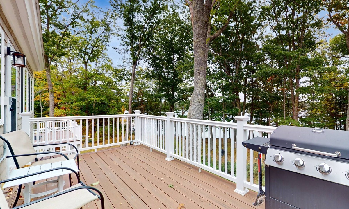 Waldoboro Apartment | Waterfront, dog-friendly suite with Broad Cove access, firepit & sunrise view