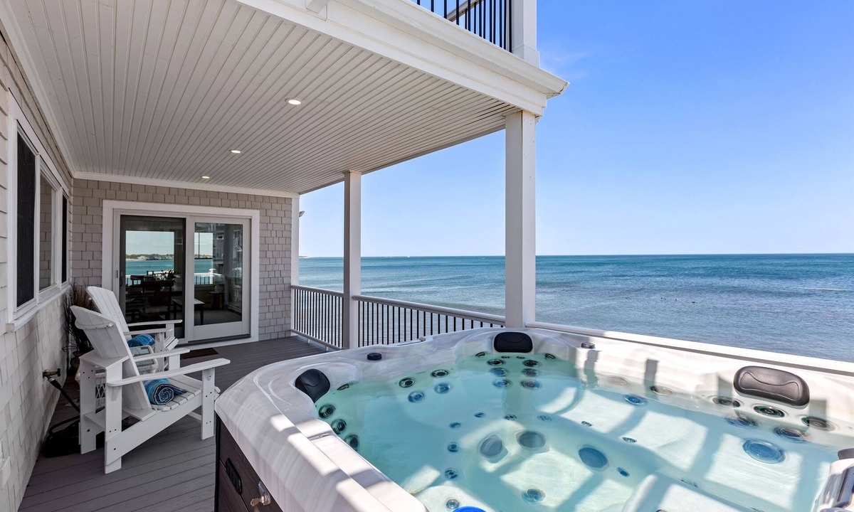 Scituate House | Waterfront Estate w/360 views, Hot Tub, Sleeps 12!