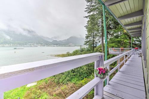 West Juneau House | Waterfront House w/Glacial Views - Near Downtown!