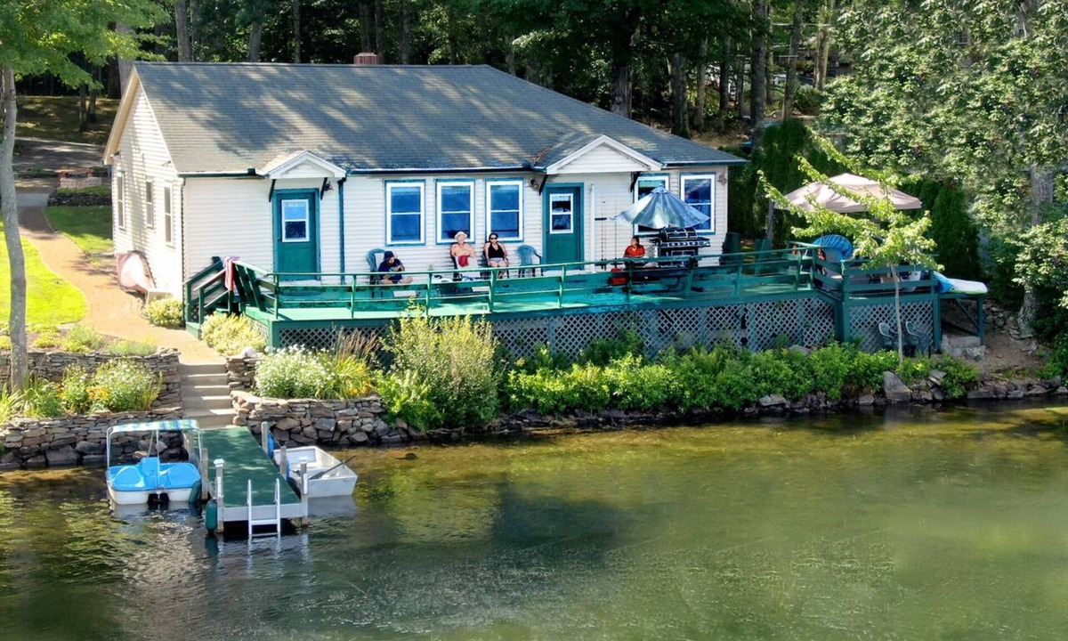 Deerfield House | Waterfront Lake House Cottage Private Dock, Deck, Kayak, Boat, Swim, Fish, RELAX