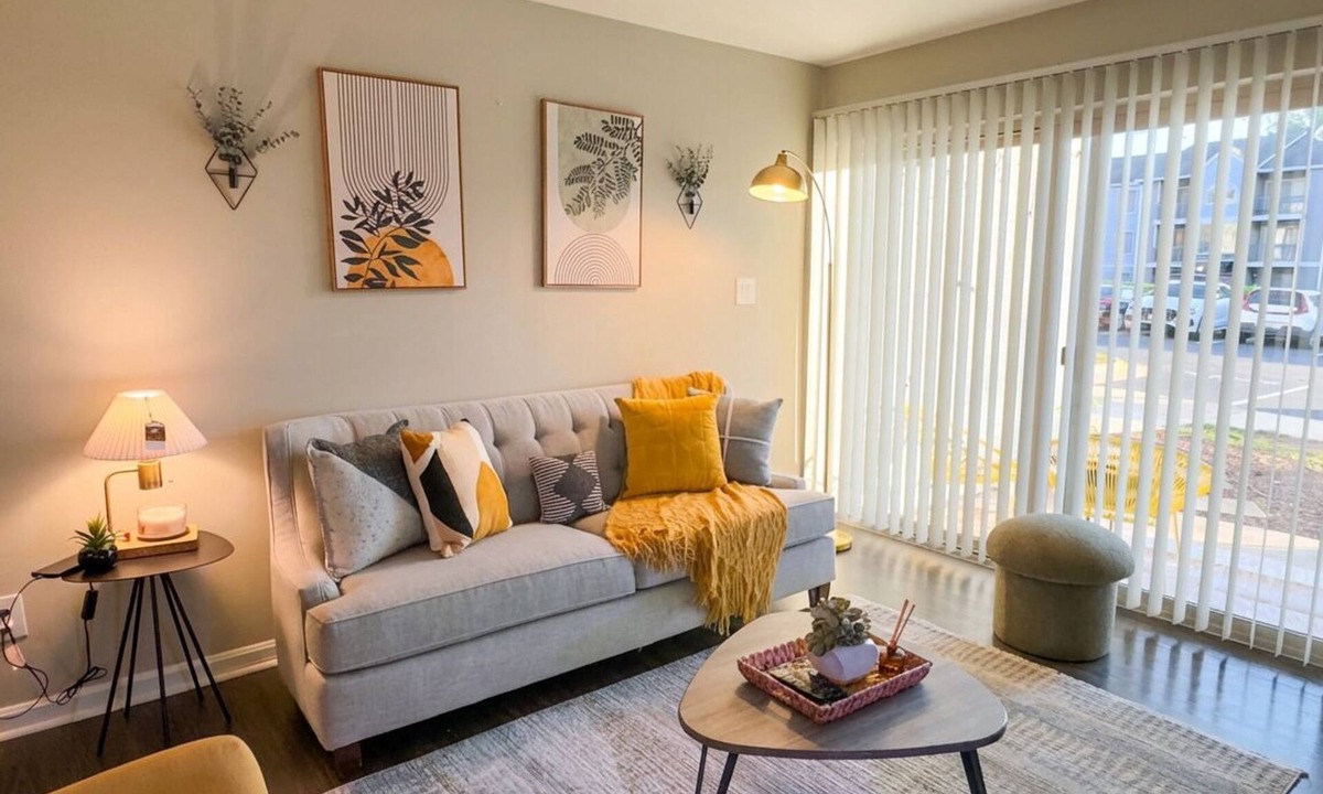 Reston Bed & Breakfast | Waterside - Unit 11 Reston