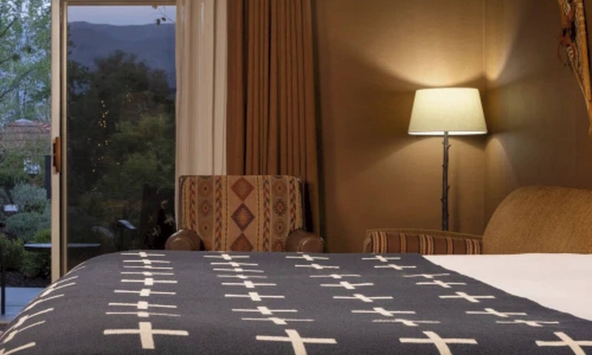 Bishop Hotel | Wayfinder Bishop