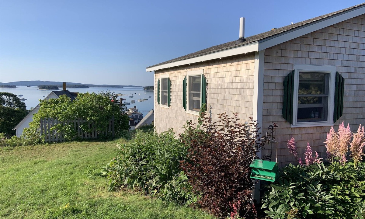 Stonington Cabin | West Cottage- Small Ocean View Cottage