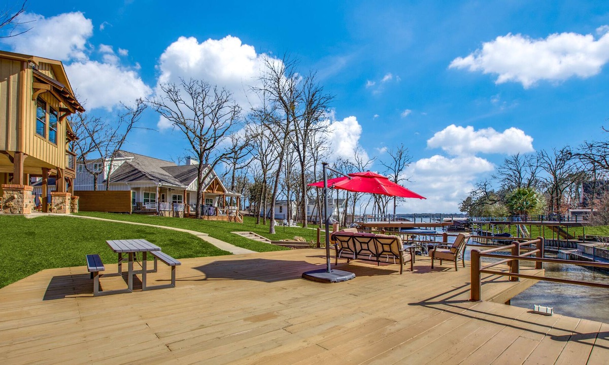 Seven Points House | Westside Waterfront on Cedar Creek Lake