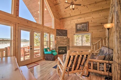 Meadow View Heights House | Whistling Woods Cabin: Meadow Views + Gas Grill!