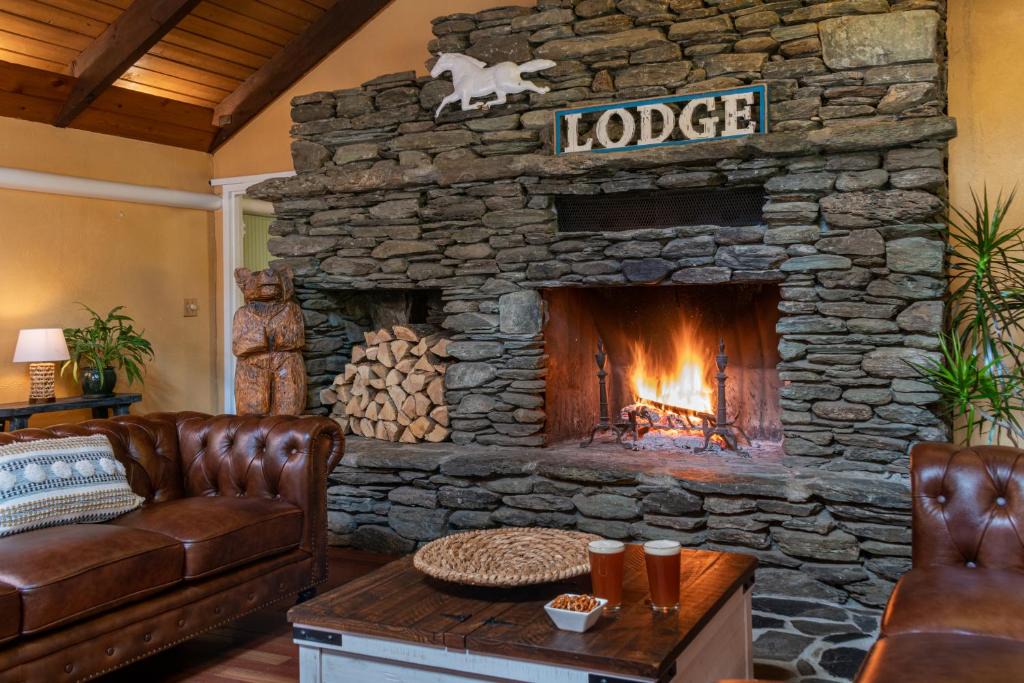Waitsfield Hotel | White Horse Lodge