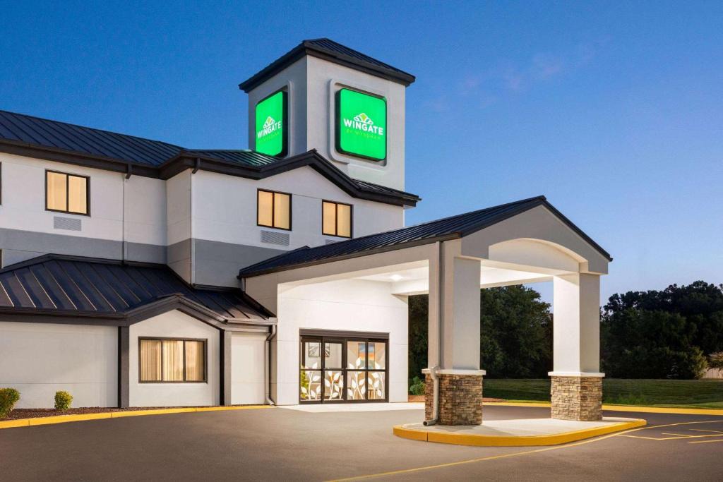 Salisbury Hotel | Wingate by Wyndham Salisbury MD Airport North