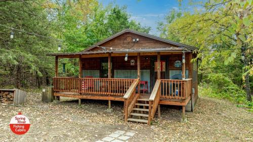 Miami House | Wonderful Rustic Cabin with Barbecue in Miami, Oklahoma