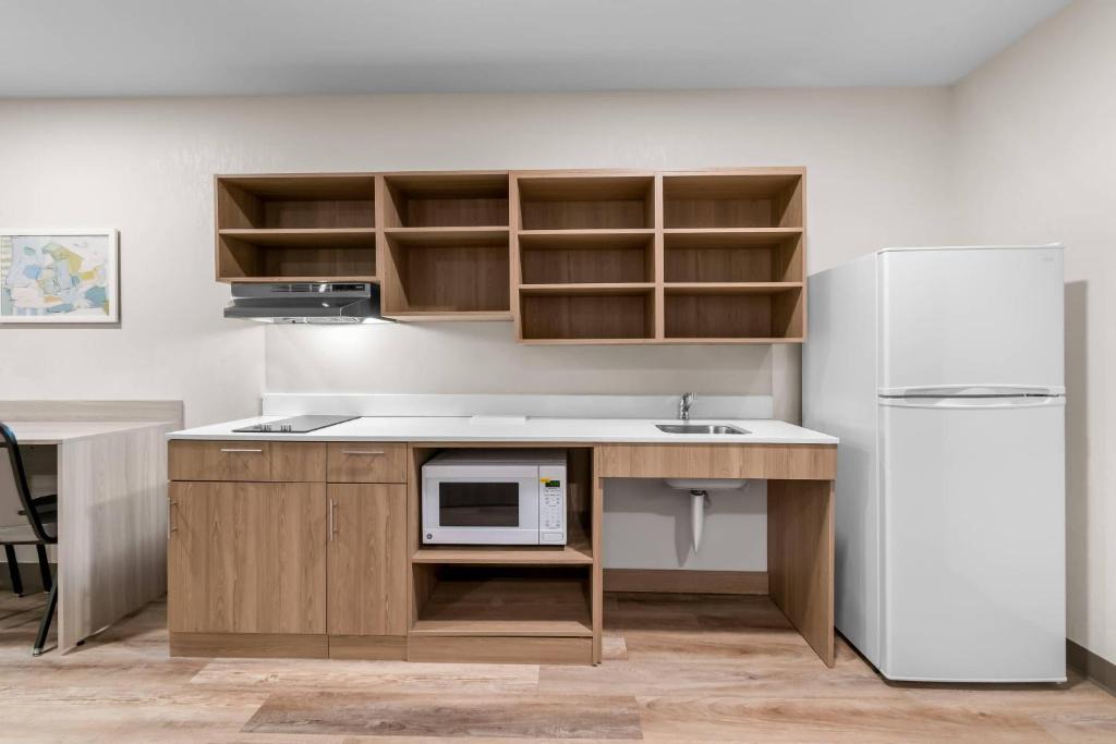 Carlisle Hotel | WoodSpring Suites Harrisburg Carlisle