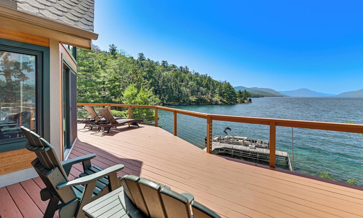 Putnam Station House | Year-Round Fun in Putnam Station: Lakefront Home!