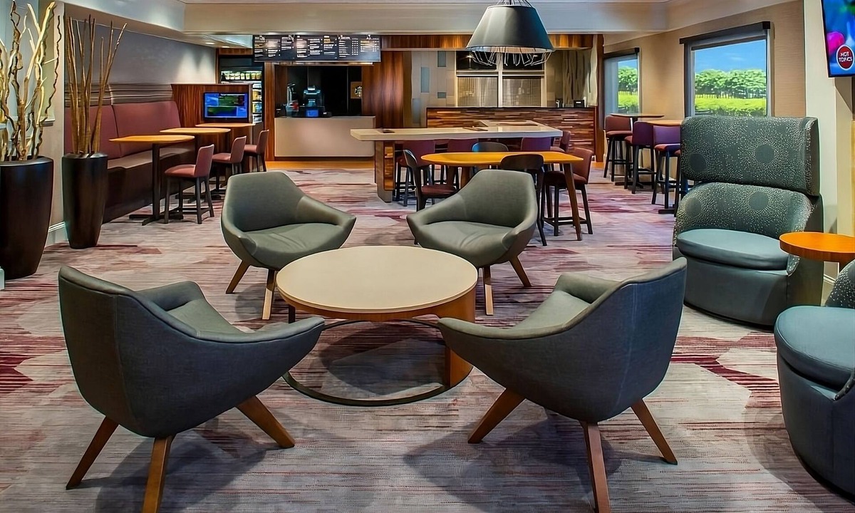 South Lowell Hotel | Your Home Away From Home! 2 Modern Units, Near Swanson Meadows Golf Course