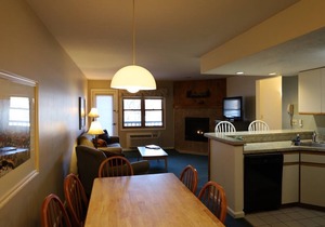 Deer Park Vacation Condo close to Recreation Center with Indoor Pool