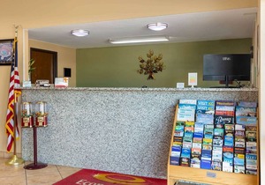 Econo Lodge Belton - Kansas City South