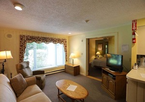 Inns of Waterville Valley Condo in the Heart of WV