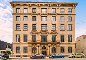 Kasa | Cozy Studio Near Carnegie Mellon | The Maverick
