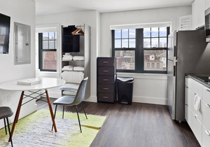 Modern Fully Equipped Studio in Historic Midtown