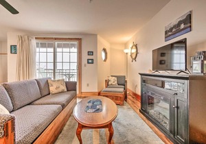 Oceanfront Lincolnville Studio with Private Balcony!
