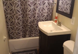 Private Bath. Central DC Room. B2. Washington