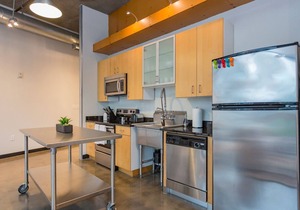 Stylish Loft 0.7 Miles From Downtown!