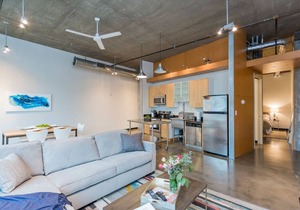 Stylish Loft 0.7 Miles From Downtown!