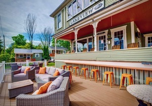 The Lakeview Cottage 12