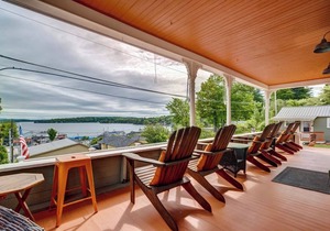 The Lakeview Cottage 12