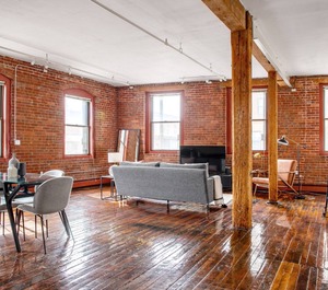 South Loft Art Gallery T 