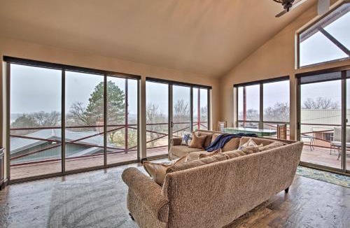 Kingston House | 1/2 Mi to Lake Texoma! Spacious Group Escape