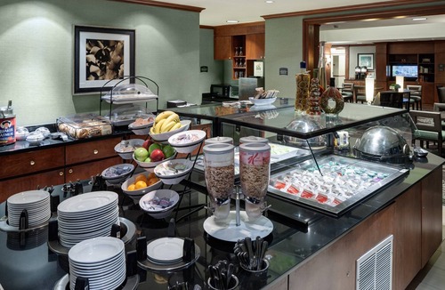 Tougaloo Condo | 1 Bedroom Suite | Outdoor Pool, Free Breakfast