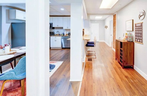 Dwight House | 1 Block from Yale. Premium WFH amenities, coffee bar, In-unit W/D. 1000+ sq ft