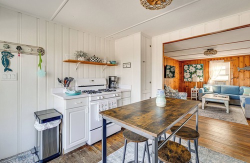 Humarock Cottage | 1 Block to Humarock Beach: Dog-Friendly Cottage
