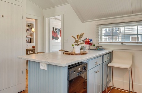 Kennebunk Cottage | < 1 Mi to Beach! Kennebunk Cottage w/Yard