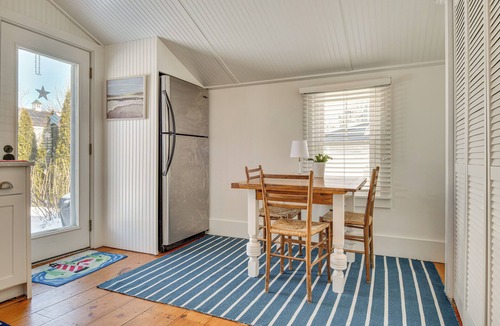 Kennebunk Cottage | < 1 Mi to Beach! Kennebunk Cottage w/Yard