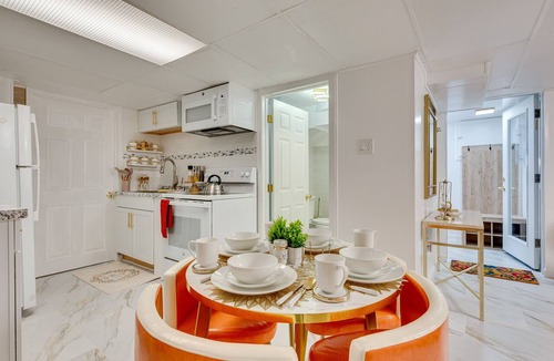 Salem Apartment | 1 Mi to Downtown: Salem Vacation Rental!