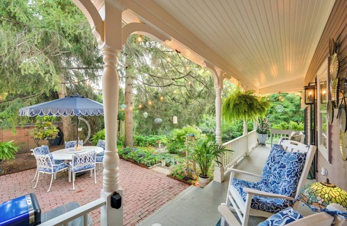 Salem Apartment | < 1 Mi to Dtwn Salem: Apt w/Shared Patio & Yard!