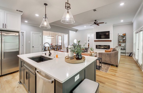 Jones Mills House | < 1 Mi to Lake Catherine: Home in Gated Community!