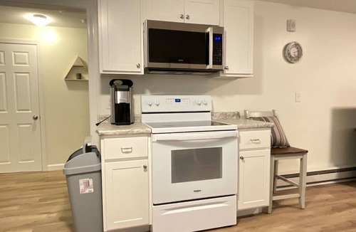 North Hampton Apartment | *10 mins to Beach | Portsmouth | Hampton | Maine *