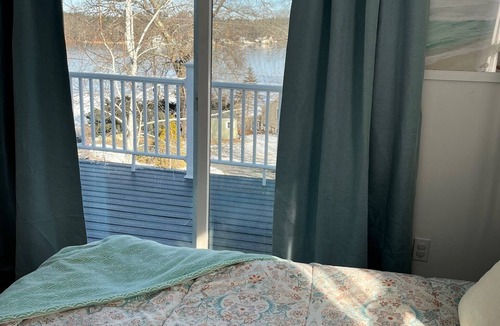Wrentham House | 10 Minutes from World Cup Boston Stadium 4 Bedroom Lake view house with yard