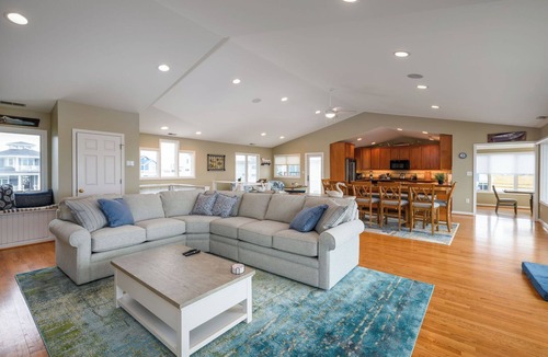 Bethany Beach House | 10 S. Shore Dr. Bethany! Waterfront home with panormic views!