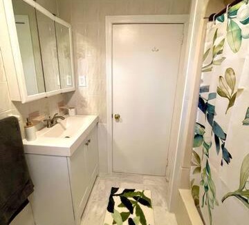 Waltham House | #11 Joyful Jungle Room 5 Min To Brandeis Unversty!