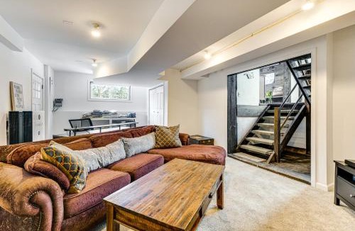 Roxbury House | 11 Mi to Sugarbush: Eclectic Ski House w/Hot Tub!