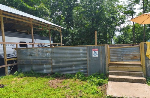 Langley House | 12:21 r.v. private lot swim at own risk pool!
