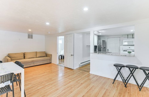 Braintree Apartment | 12 Mi to Dtwn Boston: Apartment in Braintree