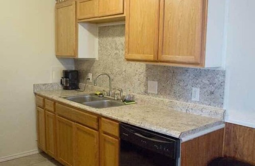 Lawton Apartment | 14% discount for 1 week 22% discount for 1 month