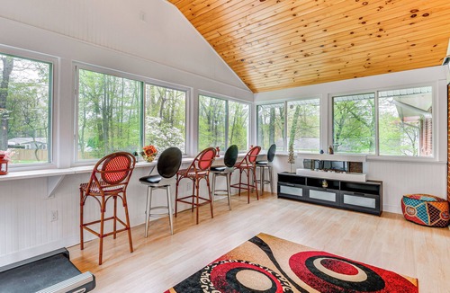 Colesville House | 14 Mi to DC: Retreat w/Patio & Sunroom!