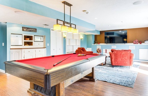 Liberty House | 14 Mi to Kansas City: Group Getaway in Liberty!