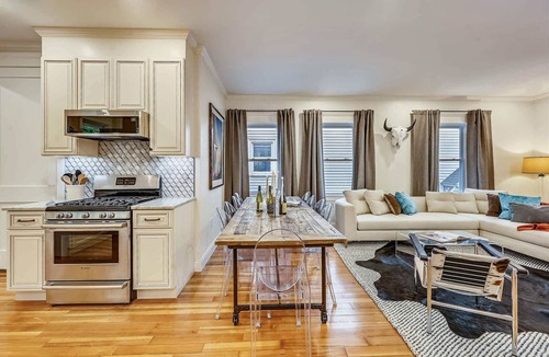 Forest Hills - Woodbourne Condo | 15BR Boston Entire Building | 3 Living Spaces