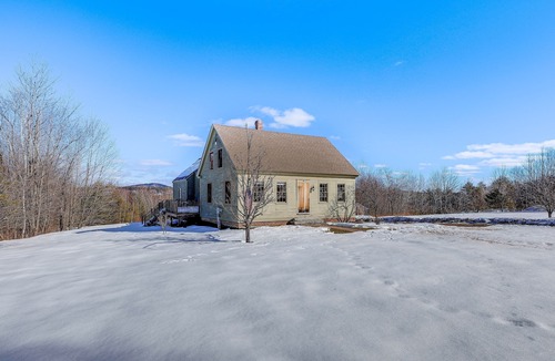 Center Lovell House | 17-Acre Farmhouse Retreat | Mountain Views, Trails