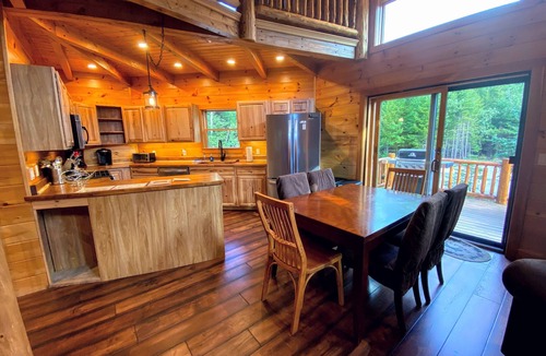 Bretton Woods Ski Chalet | 1800or Unique 'yurt' Home in Bretton Woods 1 mi to Skiing, Firepit, Foosball, Beach! Hot tub