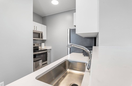 Everett Apartment | 1BR Near Encore Boston c0yu